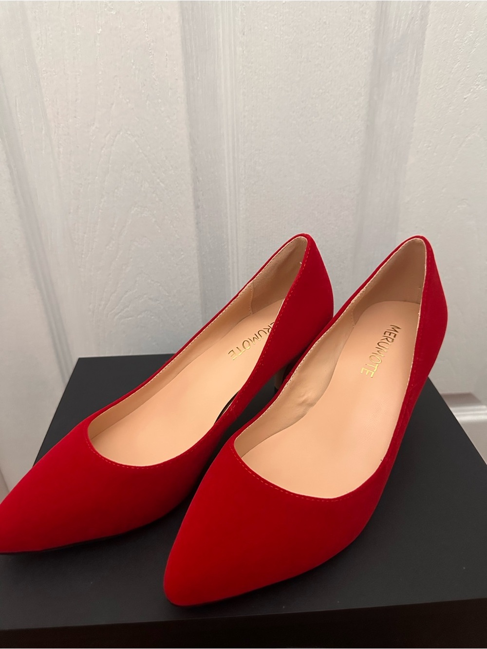 Red Pointed-Toe Women’s Velvet Pumps by Merumote